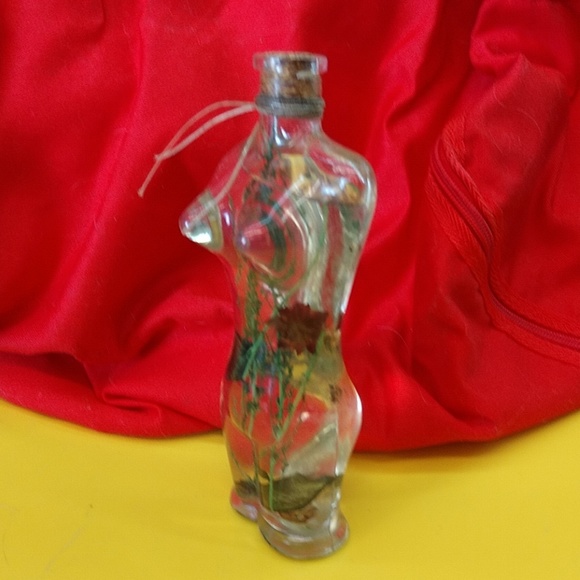 👩‍❤️‍👩Vintage Lady 👩‍❤️‍👩Glass Bottle With Flowers Inside - Picture 2 of 8